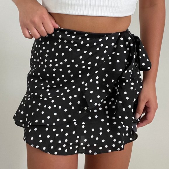 Princess Polly Black and White Tie Polka Dot Skirt - Picture 2 of 3
